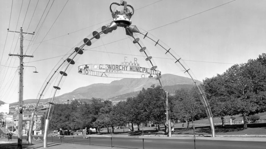 An arch spanning across a road, displaying a royal crown and the words 'ERII: Glenorchy Municipality'. An arch spanning across a road, displaying a royal crown and the words 'ERII: Glenorchy Municipality'.