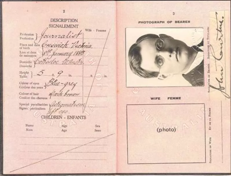 John Curtin’s 1924 passport, listing his height as 5 ft 9 inches (175 cm) and his eyes as blue-grey. John Curtin’s 1924 passport, listing his height as 5 ft 9 inches (175 cm) and his eyes as blue-grey.