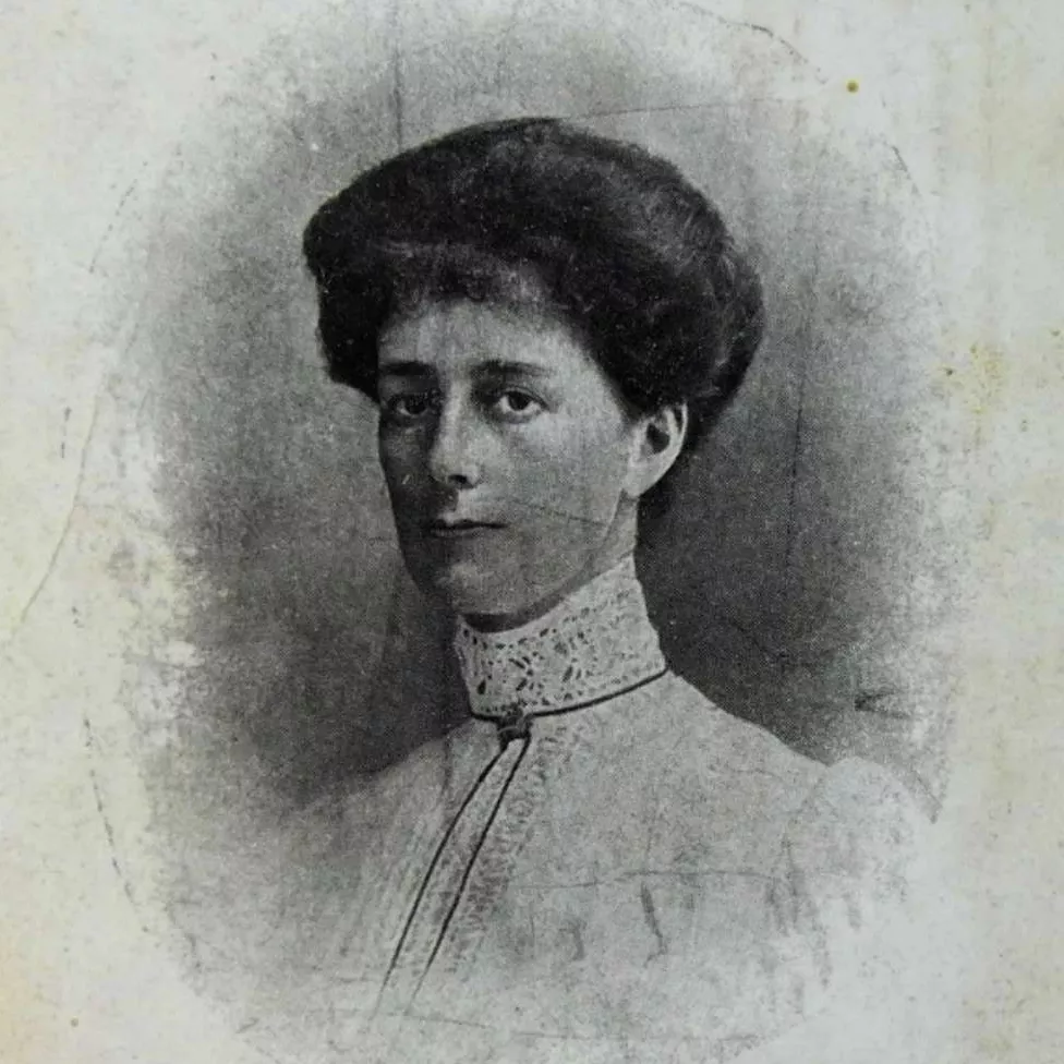 Vida Goldstein’s 1910 campaign postcard. Museum of Australian Democracy Collection. Vida Goldstein’s 1910 campaign postcard