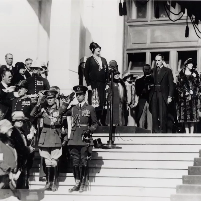 The Thieving Diva: Behind the scenes of the opening ceremony at Parliament House