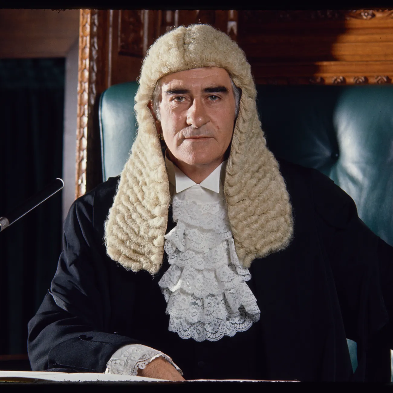 An image of Billy Snedden wearing the wig that was worn by the Speaker of the House of Represenatives.