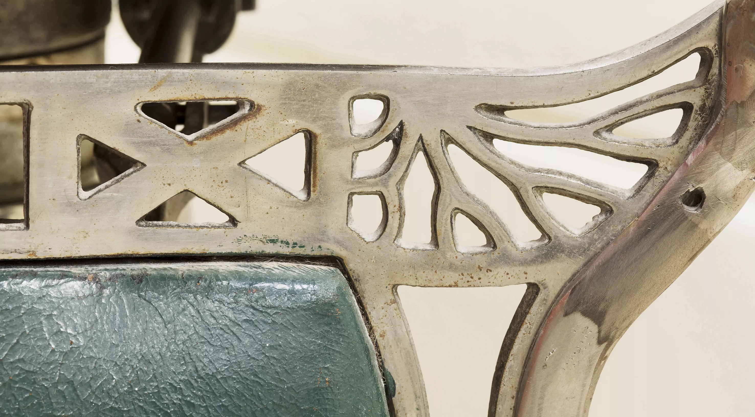An image of the Parliament barber's chair decorative chrome detail made by Koken. An image of the Parliament barber's chair decorative chrome detail made by Koken.